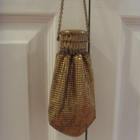 Whiting & Davis Handbags - Vintage Whiting & Davis Mesh Bag